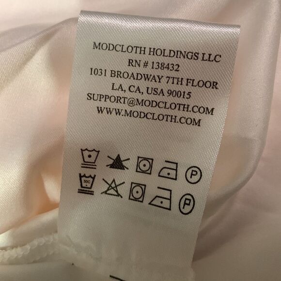 ModCloth Rouched Sleeve Blouse - Picture 7 of 7